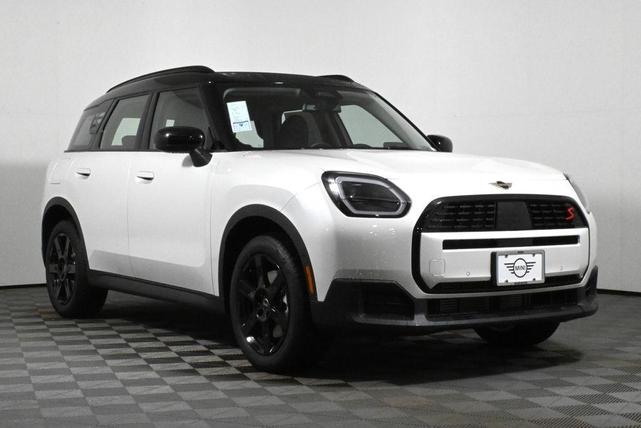 Photo of 2025 White Metallic MINI Countryman
