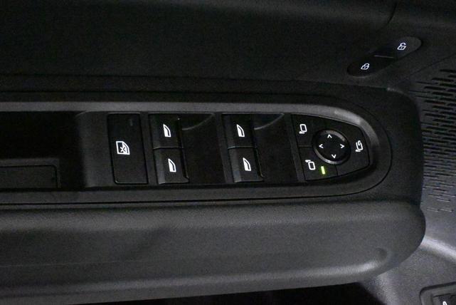 Photo of 2025 White Metallic MINI Countryman