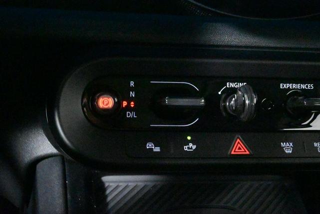 Photo of 2025 White Metallic MINI Countryman