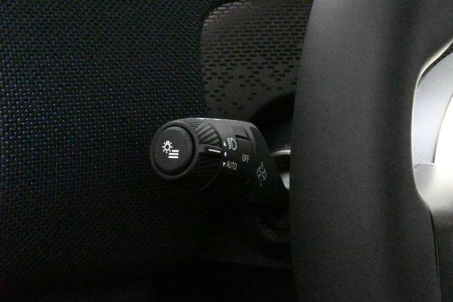 Photo of 2025 White Metallic MINI Countryman