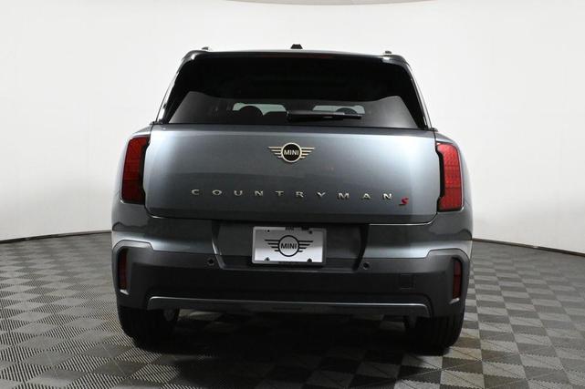Photo of 2025 Green Metallic MINI Countryman