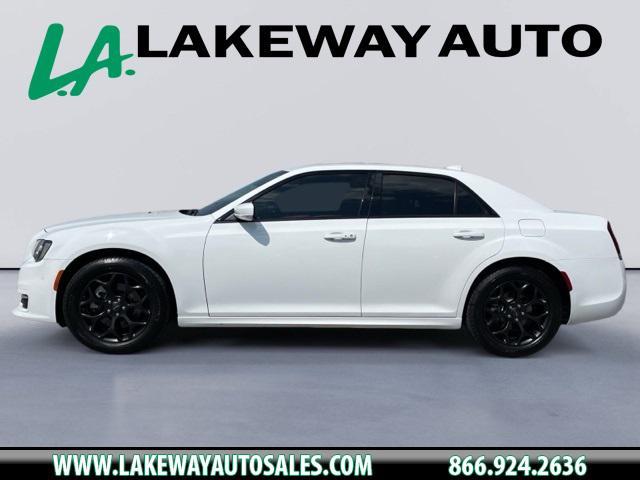 2021 Chrysler 300