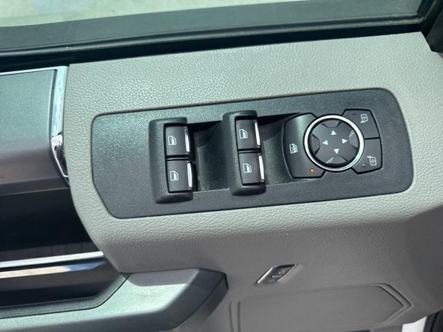 Photo of 2017 Oxford White Ford F-150