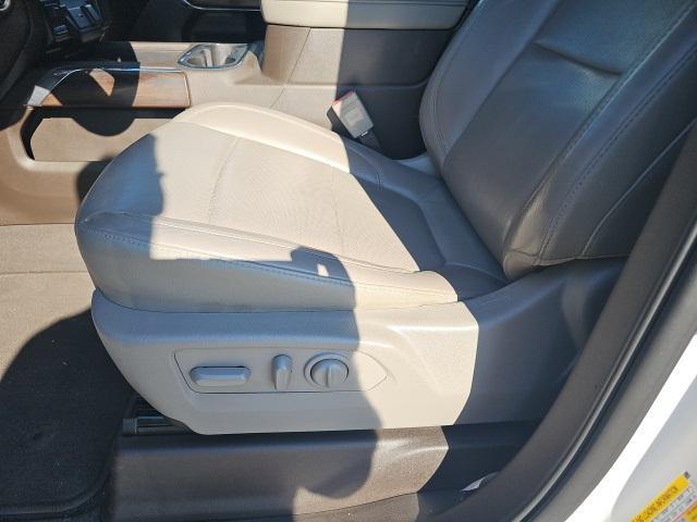 Photo of 2019 White Frost Tricoat GMC Sierra 1500