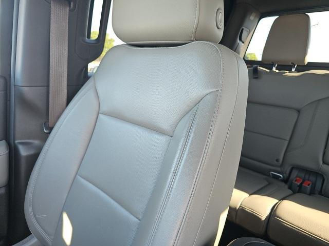 Photo of 2019 White Frost Tricoat GMC Sierra 1500