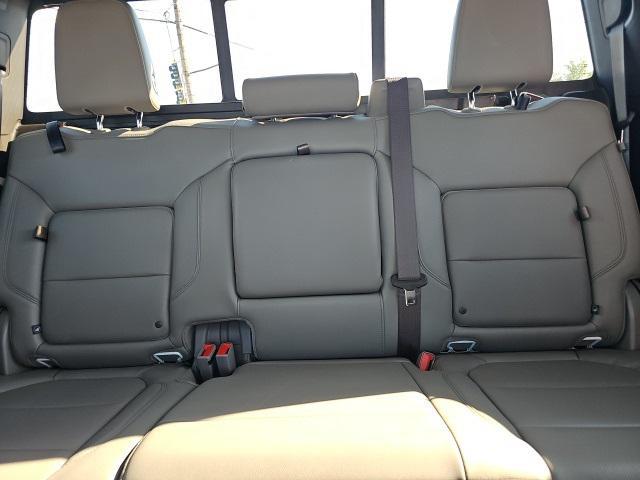 Photo of 2019 White Frost Tricoat GMC Sierra 1500