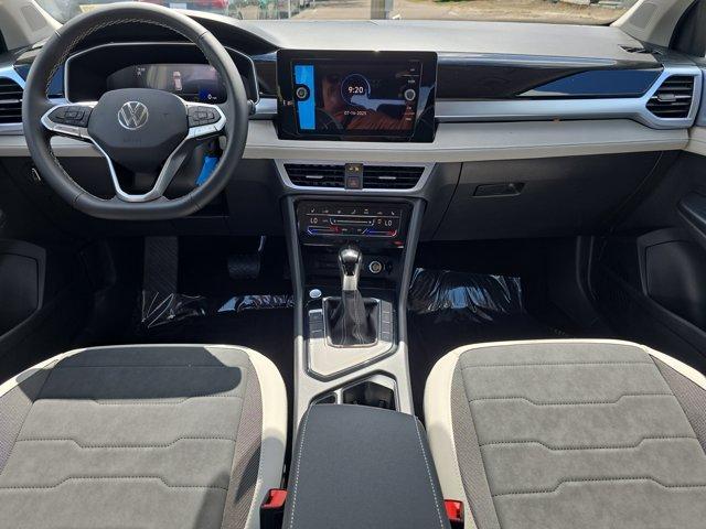 Photo of 2025 Pure White Volkswagen Taos