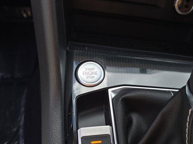 Photo of 2025 Pure White Volkswagen Taos