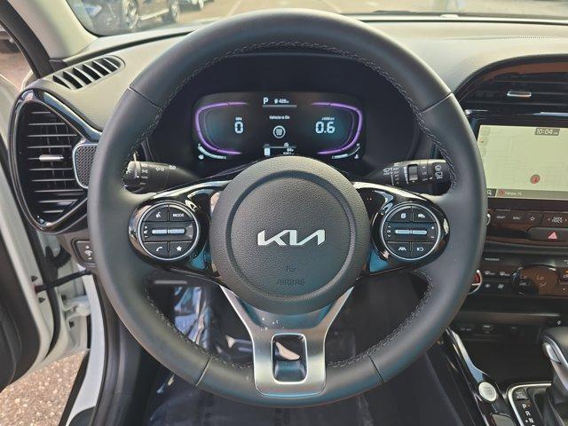 Photo of 2025 Clear White / Black Roof Kia Soul
