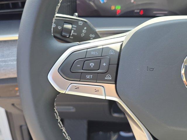 Photo of 2025 Pure White Volkswagen Tiguan