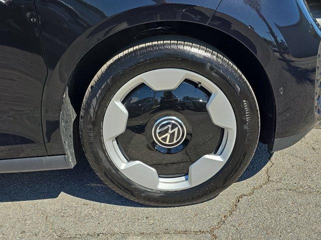 Photo of 2025 Deep Black Pearl Effect Volkswagen ID. Buzz