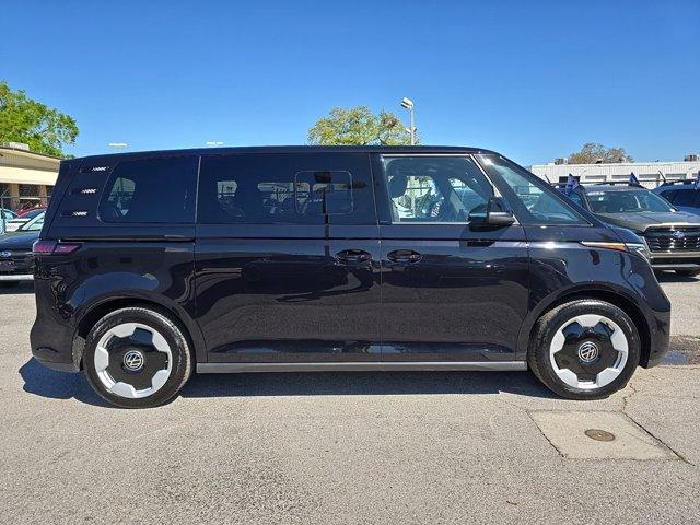 Photo of 2025 Deep Black Pearl Effect Volkswagen ID. Buzz