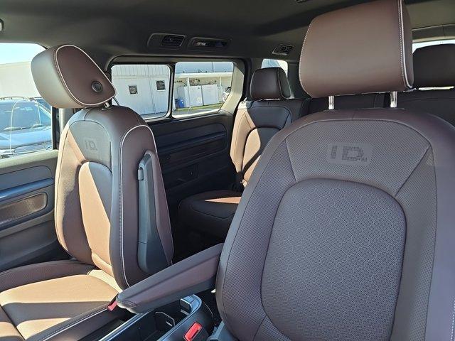 Photo of 2025 Deep Black Pearl Effect Volkswagen ID. Buzz