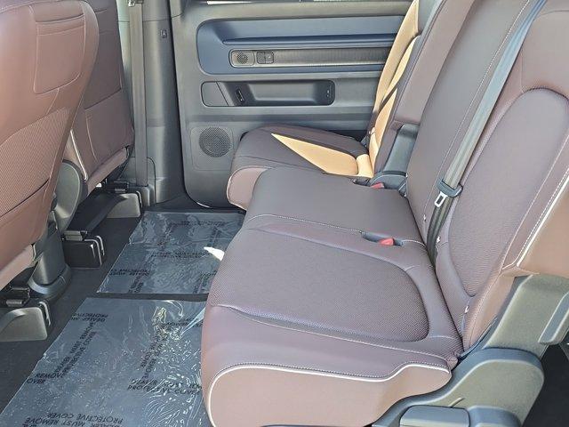 Photo of 2025 Deep Black Pearl Effect Volkswagen ID. Buzz