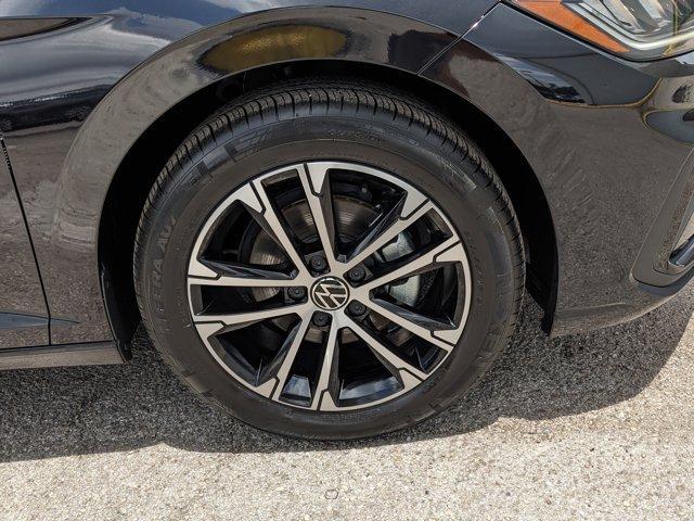 Photo of 2025 Deep Black Pearl Effect Volkswagen Jetta