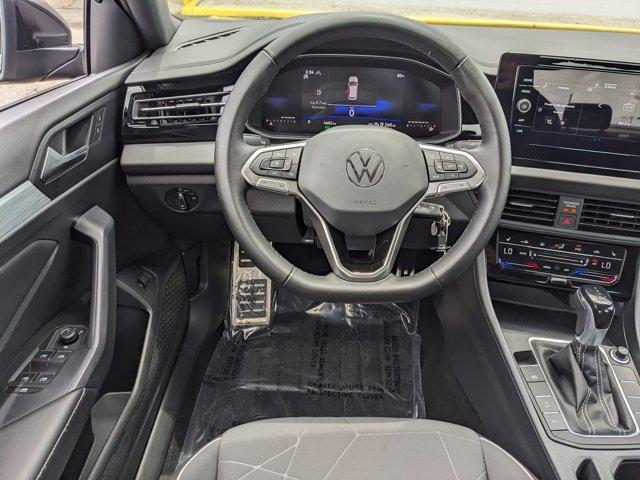 Photo of 2025 Deep Black Pearl Effect Volkswagen Jetta