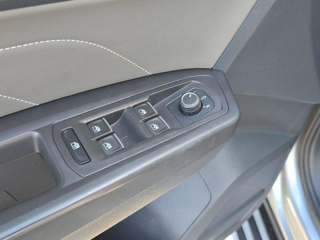 Photo of 2022 Pyrite Silver Metallic Volkswagen Atlas