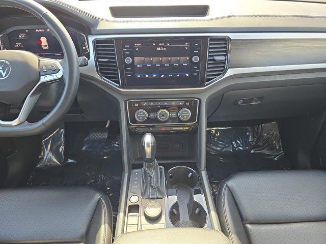 Photo of 2022 Pyrite Silver Metallic Volkswagen Atlas