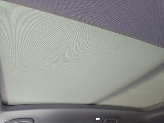 Photo of 2025 Avocado Green Pearl Volkswagen Atlas