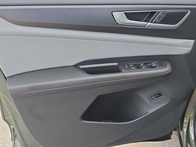 Photo of 2025 Avocado Green Pearl Volkswagen Atlas
