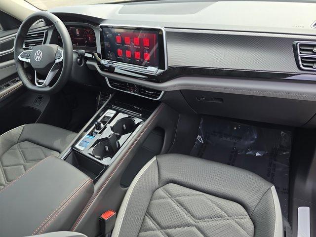 Photo of 2025 Avocado Green Pearl Volkswagen Atlas