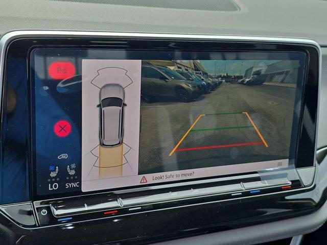 Photo of 2025 Avocado Green Pearl Volkswagen Atlas