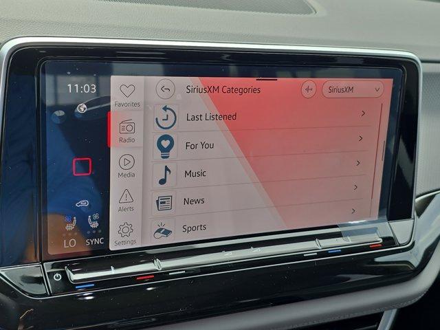 Photo of 2025 Avocado Green Pearl Volkswagen Atlas