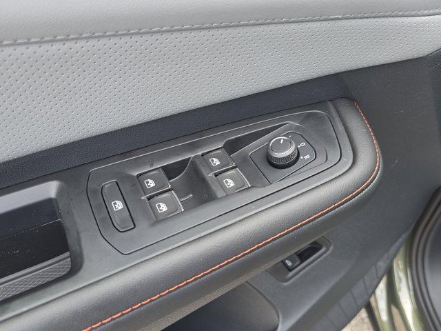 Photo of 2025 Avocado Green Pearl Volkswagen Atlas