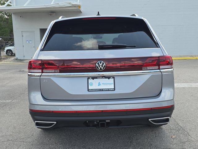 Photo of 2025 Silver Mist Metallic Volkswagen Atlas