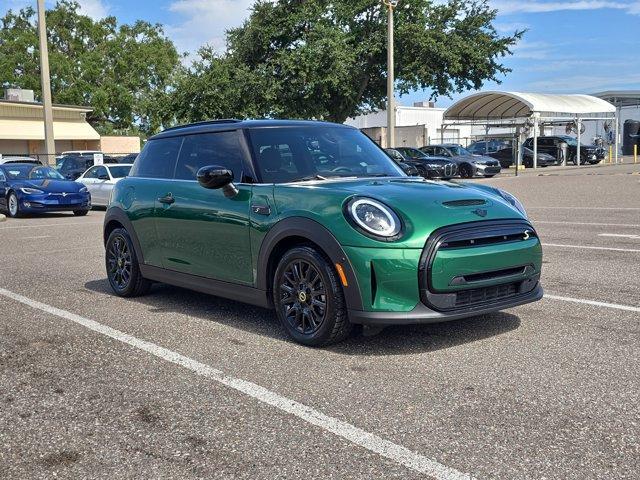 Photo of 2023 British Racing Green MINI SE Hardtop