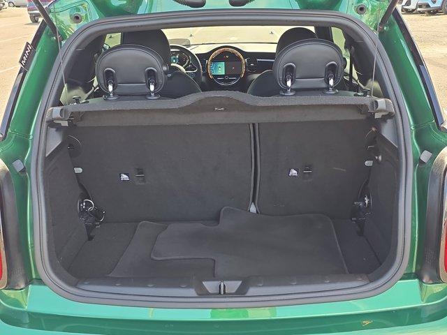 Photo of 2023 British Racing Green MINI SE Hardtop