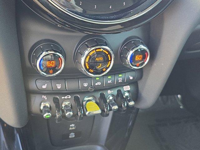Photo of 2023 British Racing Green MINI SE Hardtop