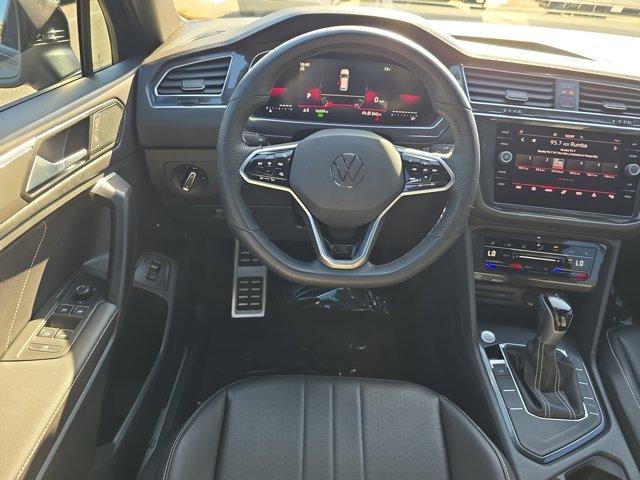 Photo of 2024 Platinum Gray Metallic Volkswagen Tiguan