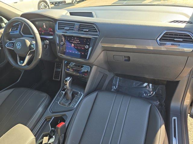 Photo of 2024 Platinum Gray Metallic Volkswagen Tiguan