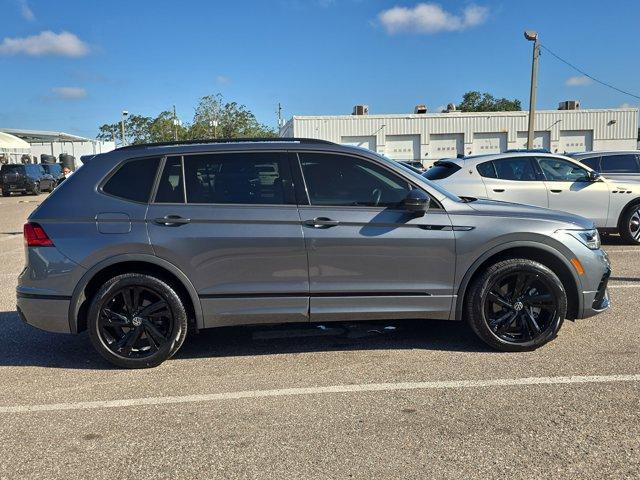 Photo of 2024 Platinum Gray Metallic Volkswagen Tiguan