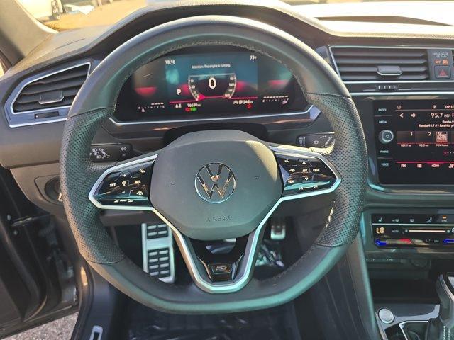 Photo of 2024 Platinum Gray Metallic Volkswagen Tiguan