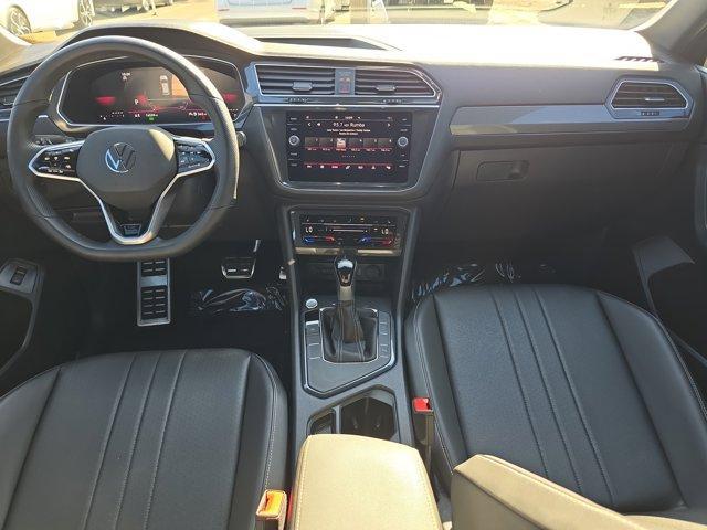 Photo of 2024 Platinum Gray Metallic Volkswagen Tiguan