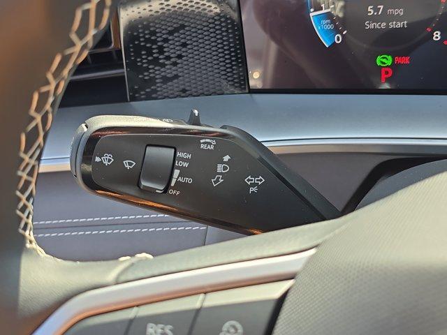Photo of 2025 Platinum Gray Metallic Volkswagen Tiguan