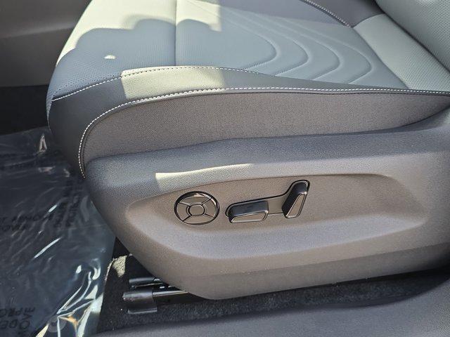 Photo of 2025 Deep Black Pearl Effect Volkswagen Tiguan