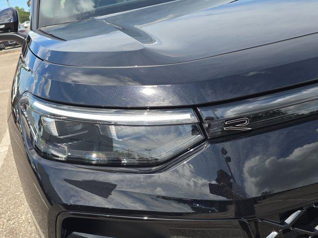 Photo of 2025 Deep Black Pearl Effect Volkswagen Tiguan