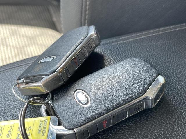 Photo of 2020 Aurora Black Pearl Kia Niro