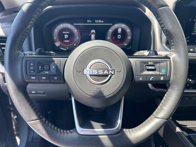 Photo of 2022 Boulder Gray Nissan Rogue