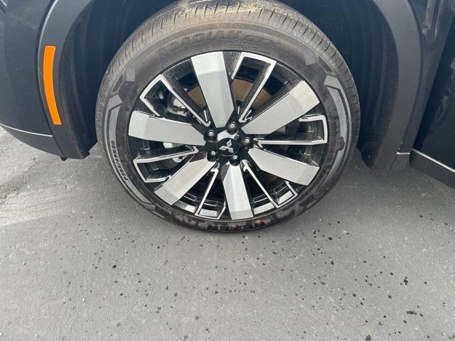 Photo of 2025 Black Diamond Mitsubishi Outlander