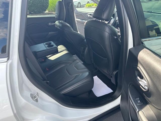Photo of 2021 Bright White Clearcoat Jeep Cherokee