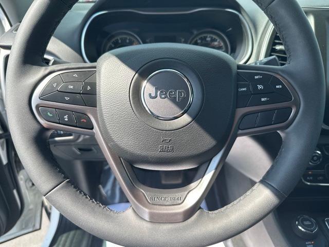 Photo of 2021 Bright White Clearcoat Jeep Cherokee