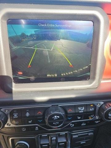 Photo of 2022 Silver Zynith Clearcoat Jeep Wrangler Unlimited