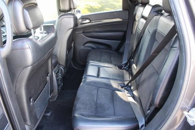 Photo of 2021 Granite Crystal Clearcoat Metallic Jeep Grand Cherokee