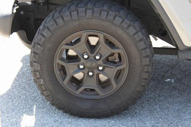 Photo of 2022 Limited Edition Gobi Clearcoat Jeep Gladiator