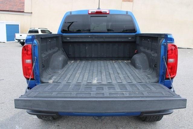 Photo of 2018 Kinetic Blue Chevrolet Colorado