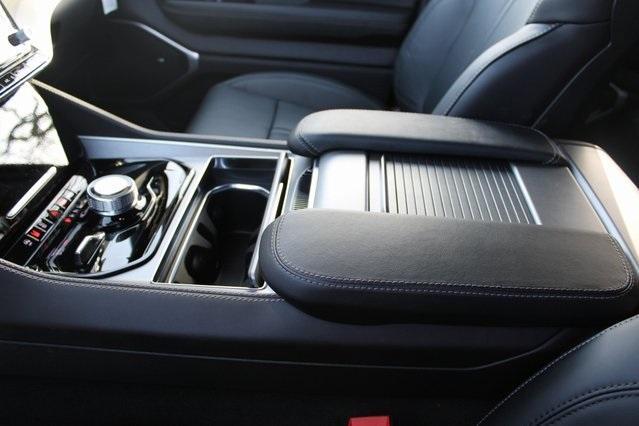 Photo of 2025 Diamond Black Jeep Wagoneer